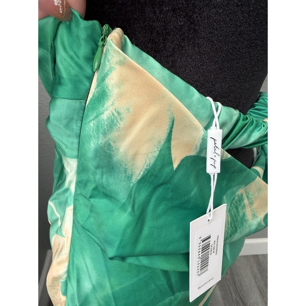Petal & Pup Eliza Maxi Dress Green Halter Open Back Satin Size M NWT - Picture 4 of 7